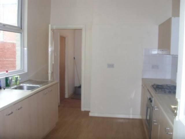  Image of 4 bedroom Terraced house to rent in Belmont Road Anfield Liverpool L6 at Anfield  Liverpool, L6 5BJ