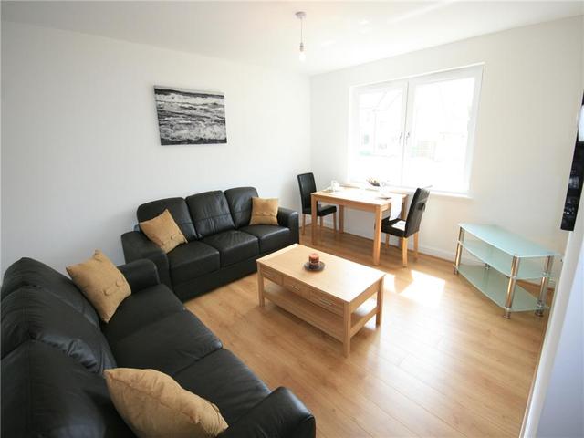 Image of 2 bedroom Flat to rent in Belvidere Avenue Glasgow G31 at Parkhead Glasgow Glasgow, G31 4PA