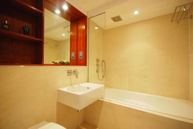  Image of 2 bedroom Flat to rent in Kingsland Road London E8 at Benyon Wharf  Haggerston, E8 4DQ