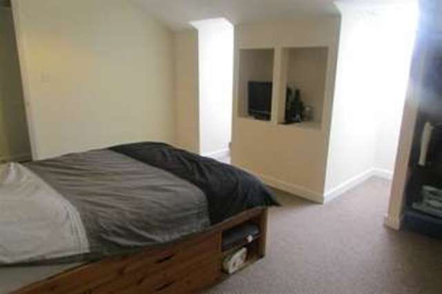  Image of 3 bedroom Detached house for sale in Bere Lane Glastonbury BA6 at Glastonbury, BA6 8BA