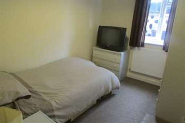  Image of 3 bedroom Detached house for sale in Bere Lane Glastonbury BA6 at Glastonbury, BA6 8BA