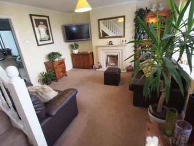  Image of 3 bedroom End of Terrace for sale in Beresford Avenue Chapel-En-Le-Frith High Peak SK23 at Chapel-en-le-Frith  High Peak, SK23 0PZ