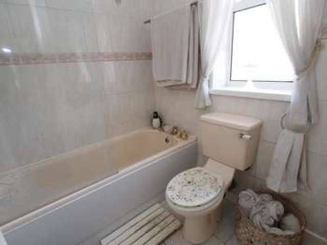  Image of 3 bedroom End of Terrace for sale in Beresford Avenue Chapel-En-Le-Frith High Peak SK23 at Chapel-en-le-Frith  High Peak, SK23 0PZ