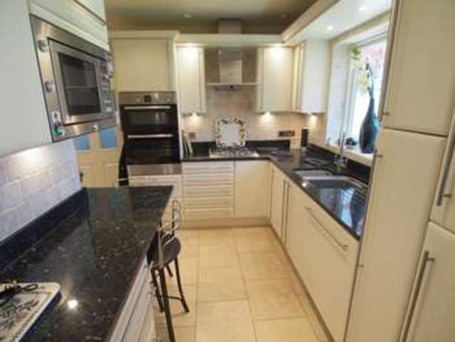  Image of 4 bedroom Detached house for sale in Beresford Avenue Chapel-En-Le-Frith High Peak SK23 at Chapel-en-le-Frith  High Peak, SK23 0PZ