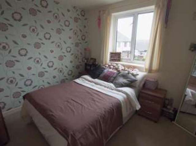  Image of 3 bedroom End of Terrace for sale in Beresford Avenue Chapel-En-Le-Frith High Peak SK23 at Chapel-en-le-Frith  High Peak, SK23 0PZ