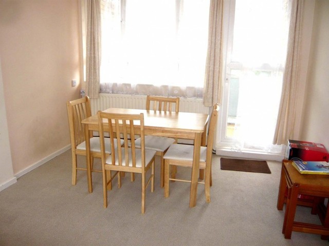 Image of 2 bedroom Flat to rent in Culvert Road London SW11 at Berry House Anerley Street London, SW11 5DL