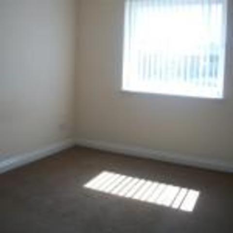  Image of 2 bedroom Flat to rent in Berwick Street Liverpool L6 at Kensington  Liverpool, L6 9DZ