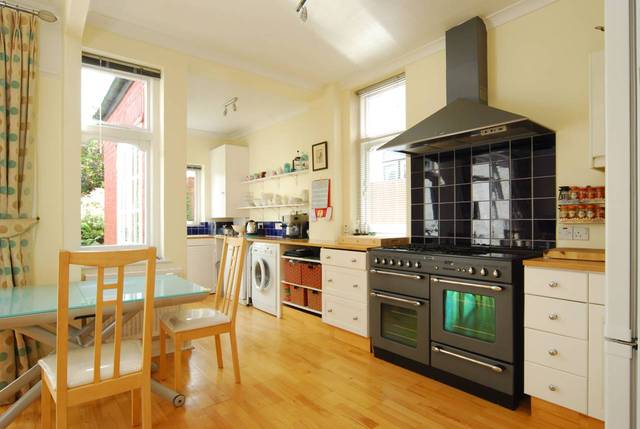  Image of 4 bedroom Detached house to rent in Bethecar Road Harrow-on-the-Hill Harrow HA1 at Bethecar Road  Harrow, HA1 1SE