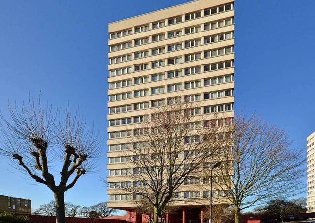  Image of 2 bedroom Flat for sale in Bethune Road London N16 at Bethune Road  Stoke Newington, N16 5EB