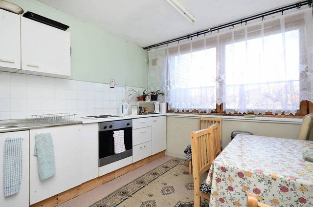  Image of 2 bedroom Flat for sale in Bethune Road London N16 at Bethune Road  Stoke Newington, N16 5EB