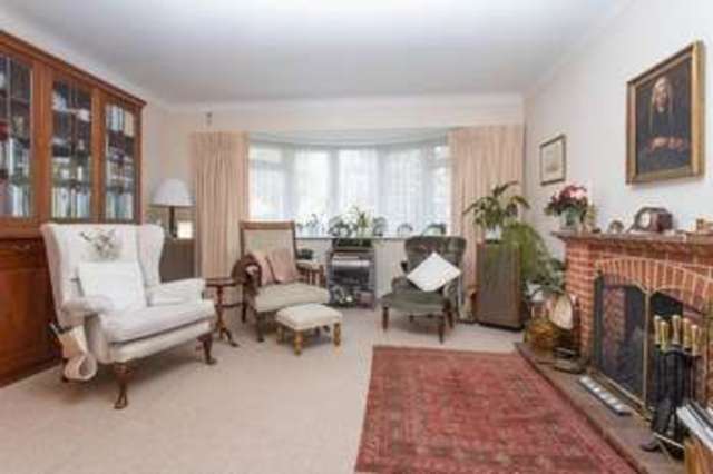  Image of 3 bedroom Detached house for sale in Birch Tree Drive Emsworth PO10 at Birch Tree Drive  Emsworth, PO10 7RY