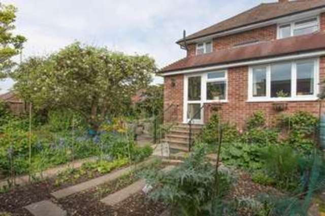  Image of 3 bedroom Detached house for sale in Birch Tree Drive Emsworth PO10 at Birch Tree Drive  Emsworth, PO10 7RY