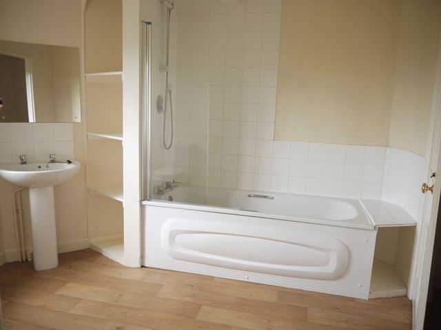  Image of 2 bedroom Semi-Detached house to rent in Bishopstoke Road Fair Oak Eastleigh SO50 at Bishopstoke Road  Eastleigh, SO50 6LB