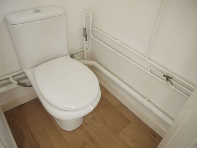  Image of 2 bedroom Semi-Detached house to rent in Bishopstoke Road Fair Oak Eastleigh SO50 at Bishopstoke Road  Eastleigh, SO50 6LB