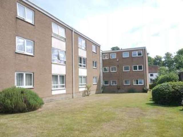  Image of 2 bedroom Flat to rent in Church Road Fair Oak Eastleigh SO50 at Church Road  Bishopstoke, SO50 6DF