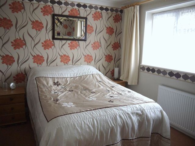  Image of 3 bedroom Semi-Detached house to rent in Spring Lane Fair Oak Eastleigh SO50 at Spring Lane  Eastleigh, SO50 6BB