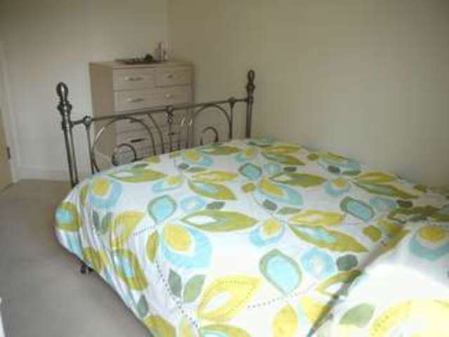  Image of 1 bedroom Flat to rent in Elkins Square Fair Oak Eastleigh SO50 at Elkins Square Bishopstoke Eastleigh, SO50 8HF