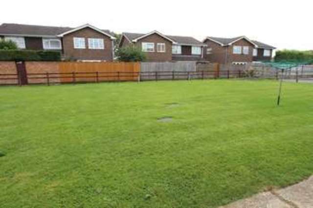  Image of 2 bedroom Flat to rent in Bracken Crescent Fair Oak Eastleigh SO50 at Bracken Crescent  Eastleigh, SO50 8ND