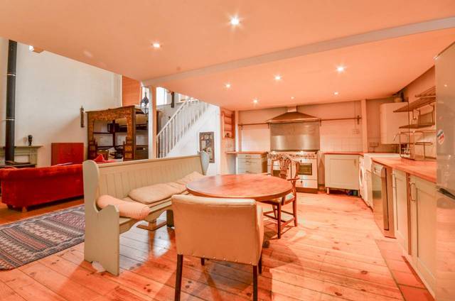  Image of 1 bedroom Flat for sale in Blackheath Hill London SE10 at Blackheath Hill  Greenwich, SE10 8TJ