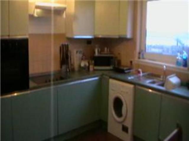  Image of 3 bedroom Flat to rent in Blackness Road Dundee DD2 at West End Dundee Dundee, DD2 1RS