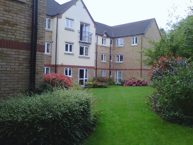  Image of 1 bedroom Retirement Property for sale in Blackstones Court St. Georges Avenue Stamford PE9 at St. Georges Avenue  Stamford, PE9 1UH