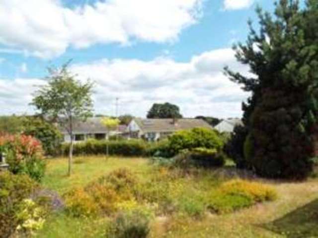  Image of 2 bedroom Bungalow for sale in Parkhill Close Blackwater Camberley GU17 at Blackwater Camberley Blackwater, GU17 0LZ