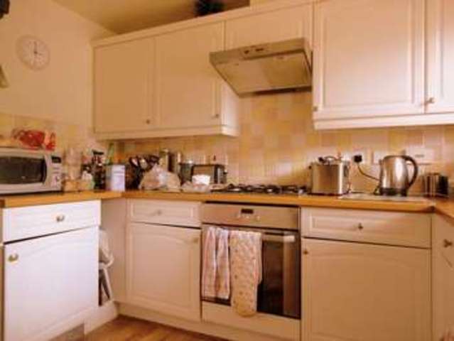  Image of 3 bedroom Property to rent in Blandford Road South Langley Slough SL3 at Blandford Road South  Slough, SL3 7RY