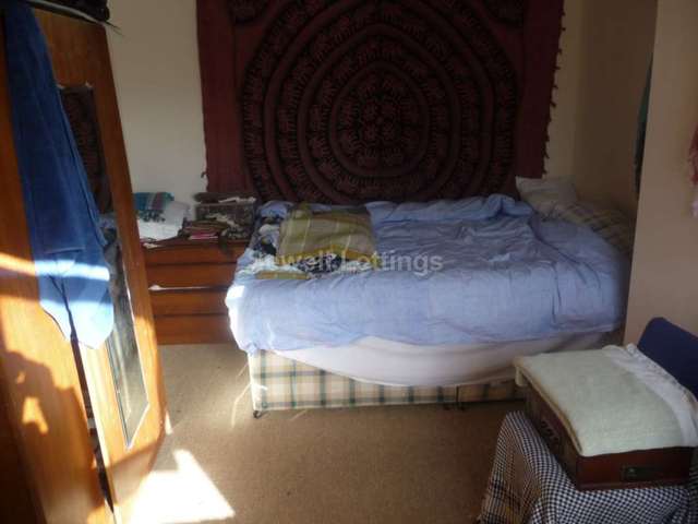  Image of 4 bedroom Detached house to rent in Blenheim Road Reading RG1 at Blenheim Road  Reading, RG1 5NQ
