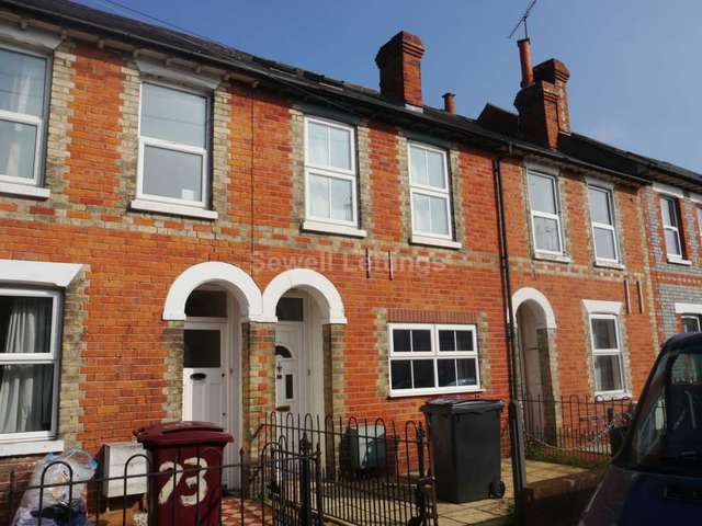  Image of 6 bedroom Detached house to rent in Blenheim Road Reading RG1 at Blenheim Road  Reading, RG1 5NG