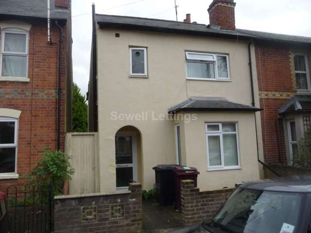  Image of 5 bedroom Detached house to rent in Blenheim Road Reading RG1 at Blenhiem Road  Reading, RG1 5NG