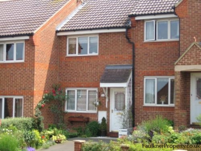  Image of 2 bedroom Terraced house to rent in Bluebell Close Buckingham MK18 at Buckingham, MK18 1FP
