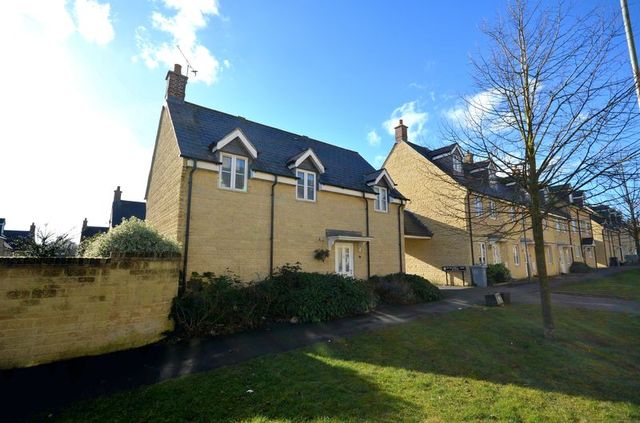  Image of 1 bedroom Flat for sale in Bluebell Way Carterton OX18 at Bluebell Way  Carterton, OX18 1LA
