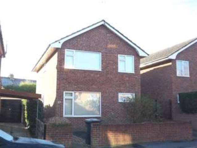  Image of 5 bedroom Semi-Detached house to rent in Bond Street Englefield Green Egham TW20 at Bond Street Englefield Green Egham, TW20 0PU