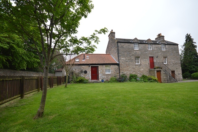  Image of 1 bedroom Cottage to rent in Bonnyhaugh Lane Edinburgh EH6 at Newhaven Edinburgh Edinburgh, EH6 5TA