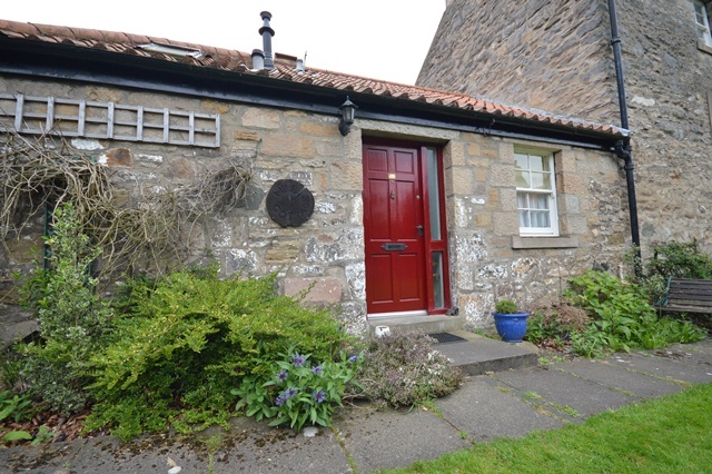  Image of 1 bedroom Cottage to rent in Bonnyhaugh Lane Edinburgh EH6 at Newhaven Edinburgh Edinburgh, EH6 5TA