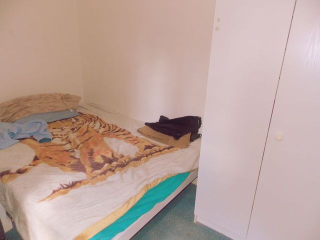  Image of 5 bedroom Terraced house to rent in Bosanquet Close Cowley Uxbridge UB8 at Bosanquet Close  Uxbridge, UB8 3PE