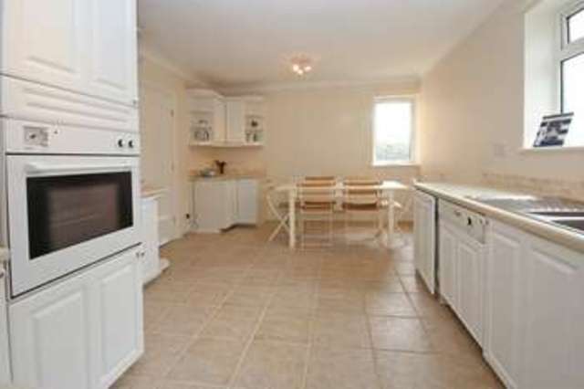  Image of 2 bedroom Apartment for sale in Boscombe Cliff Road Pokesdown Bournemouth BH5 at Boscombe Cliff Road Boscombe Manor Bournemouth, BH5 1JP