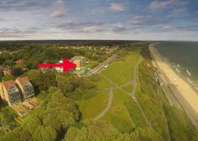  Image of 2 bedroom Flat for sale in Boscombe Overcliff Drive Southbourne Bournemouth BH5 at Boscombe Overcliff Drive  Bournemouth, BH5 1JB