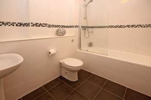  Image of 2 bedroom Flat for sale in Boscombe Overcliff Drive Southbourne Bournemouth BH5 at Boscombe Overcliff Drive  Bournemouth, BH5 1JB