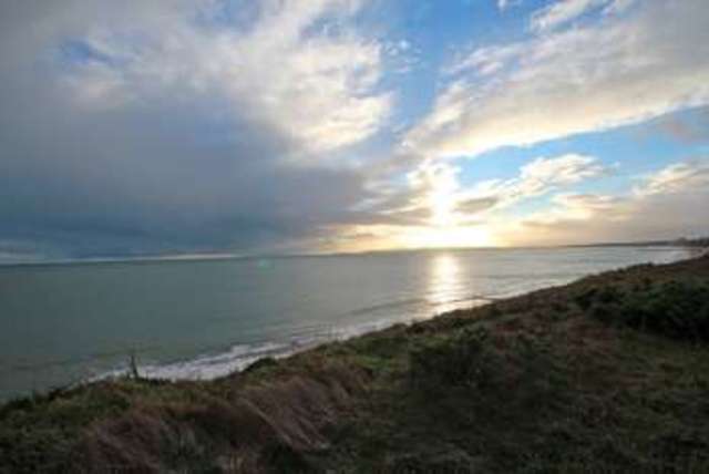  Image of 2 bedroom Flat for sale in Boscombe Overcliff Drive Southbourne Bournemouth BH5 at Boscombe Overcliff Drive  Bournemouth, BH5 2EJ