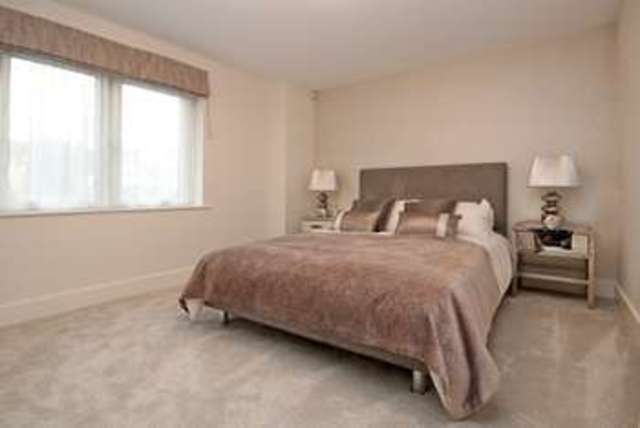  Image of 2 bedroom Flat for sale in Boscombe Overcliff Drive Southbourne Bournemouth BH5 at Boscombe Overcliff Drive  Bournemouth, BH5 2EJ