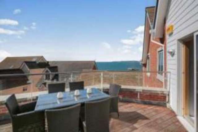  Image of 2 bedroom Flat for sale in Honeycombe Chine Pokesdown Bournemouth BH5 at Boscombe Promenade Bournemouth Boscombe, BH5 1LE