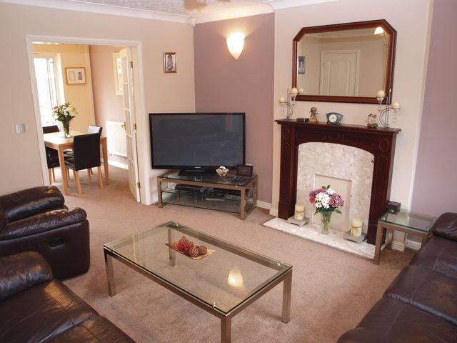  Image of 4 bedroom Detached house for sale in Botesworth Green Milnrow Rochdale OL16 at Botesworth Green Milnrow Rochdale, OL16 3PJ