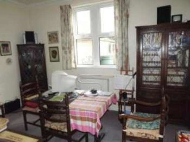  Image of 2 bedroom Flat for sale in Grand Avenue Southbourne Bournemouth BH6 at Bournemouth Dorset Wick, BH6 3SY