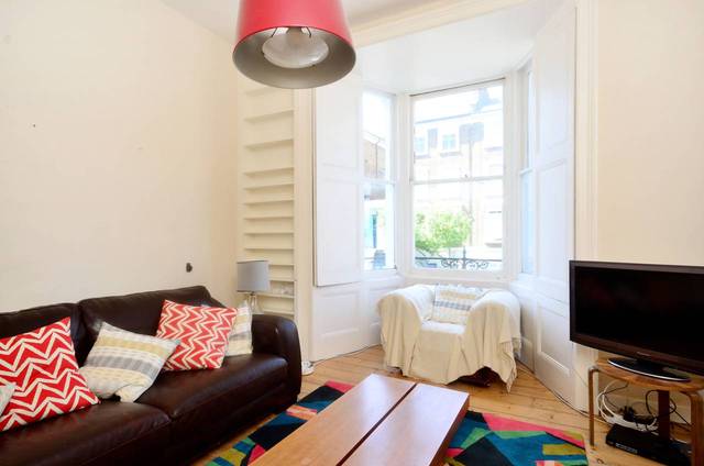  Image of 1 bedroom Flat for sale in Bouverie Road London N16 at Bouverie Road  Stoke Newington, N16 0AJ