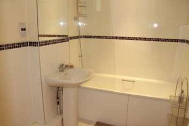  Image of 2 bedroom Flat to rent in Pancras Way London E3 at 6 Pancras Way  Bow, E3 2SN