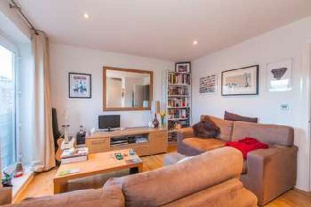  Image of 1 bedroom Flat for sale in Hereford Road London E3 at Queensgate House  Bow, E3 2FN