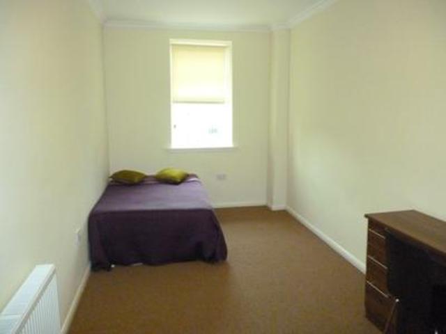  Image of 4 bedroom Flat to rent in Bow Street Stirling FK8 at Stirling  Stirling, FK8 1BS