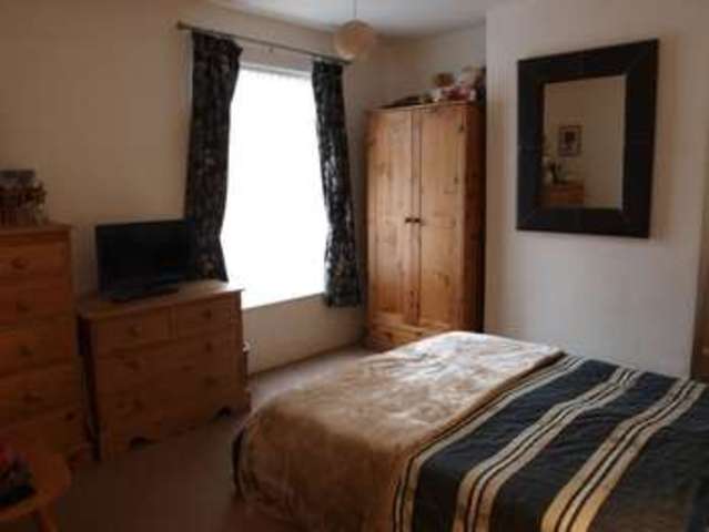 Image of 3 bedroom Terraced house for sale in Bowbridge Road Newark NG24 at Bowbridge Road  Newark, NG24 4BZ