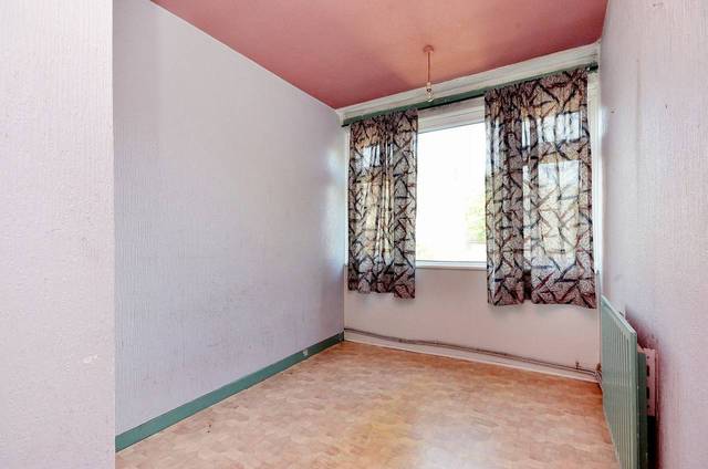  Image of 3 bedroom Maisonette for sale in Bowling Green Row London SE18 at Bowling Green Row  Woolwich, SE18 5LH
